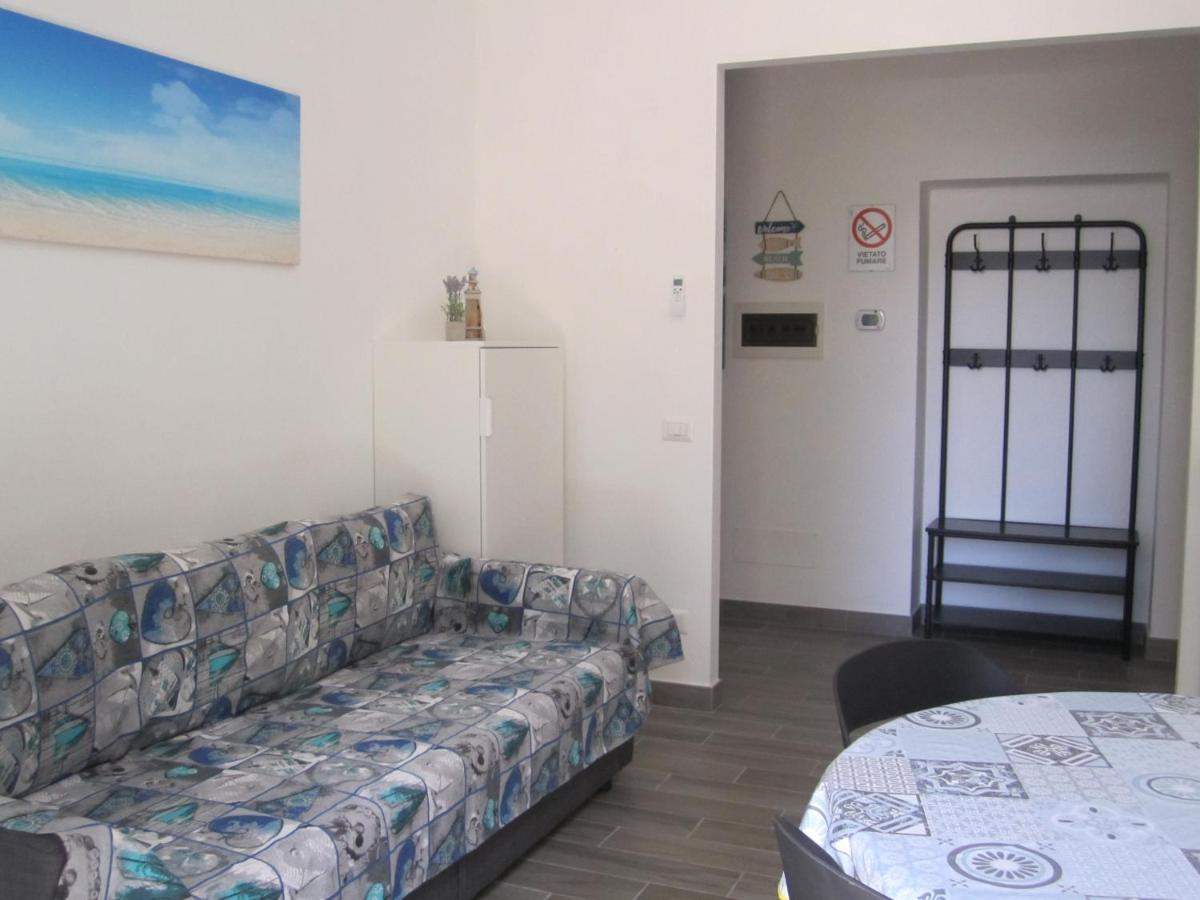 Piuma Celeste A Due Passi Dal Mare E Dal Centro Storico Lido di Ostia Bagian luar foto