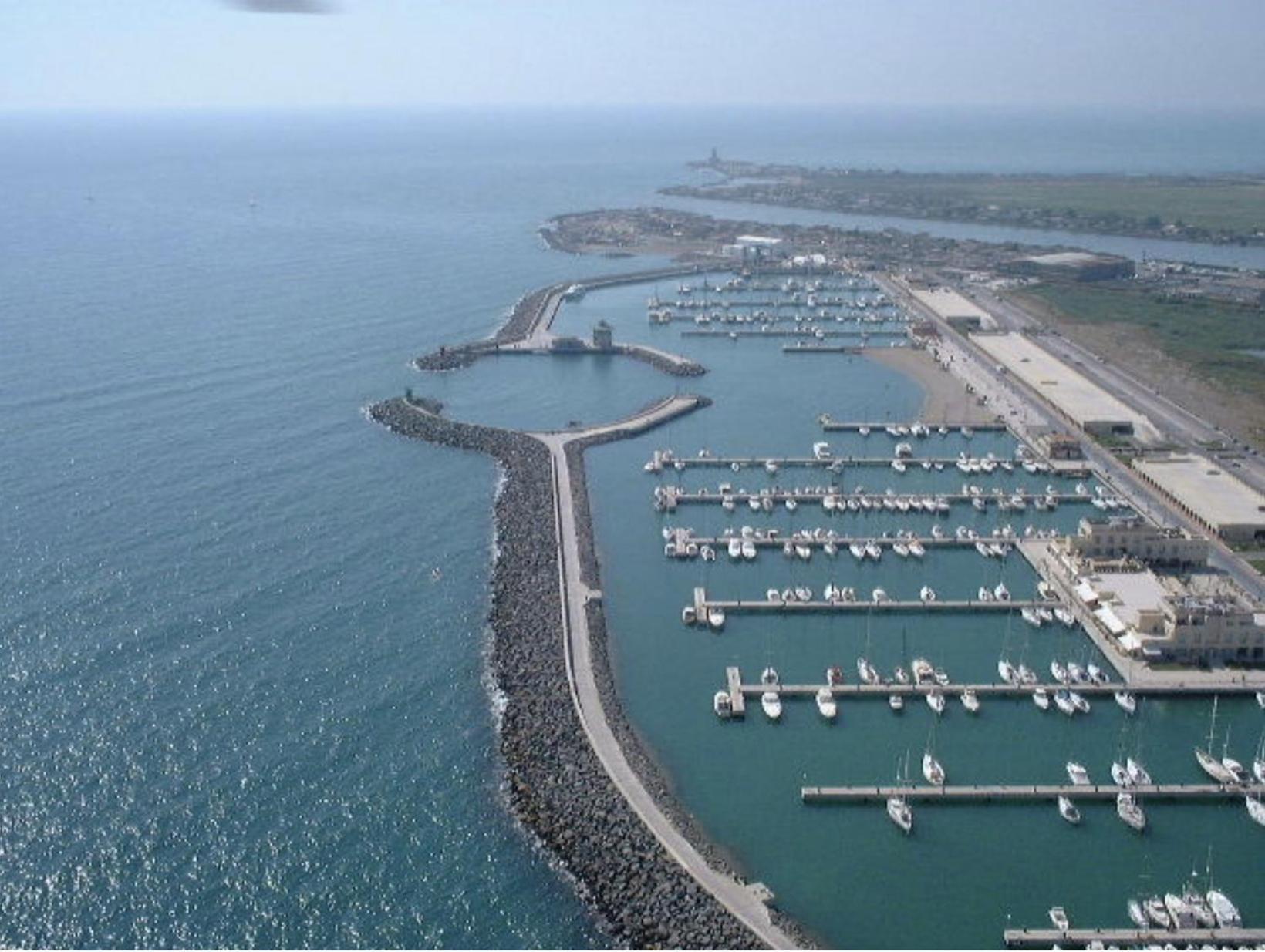 Piuma Celeste A Due Passi Dal Mare E Dal Centro Storico Lido di Ostia Bagian luar foto